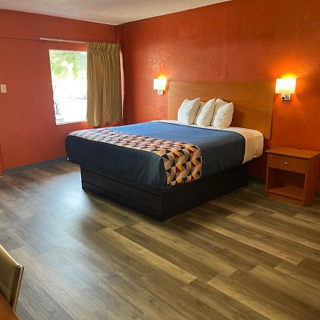 Economy Inn הוט ספרינגס מראה חיצוני תמונה